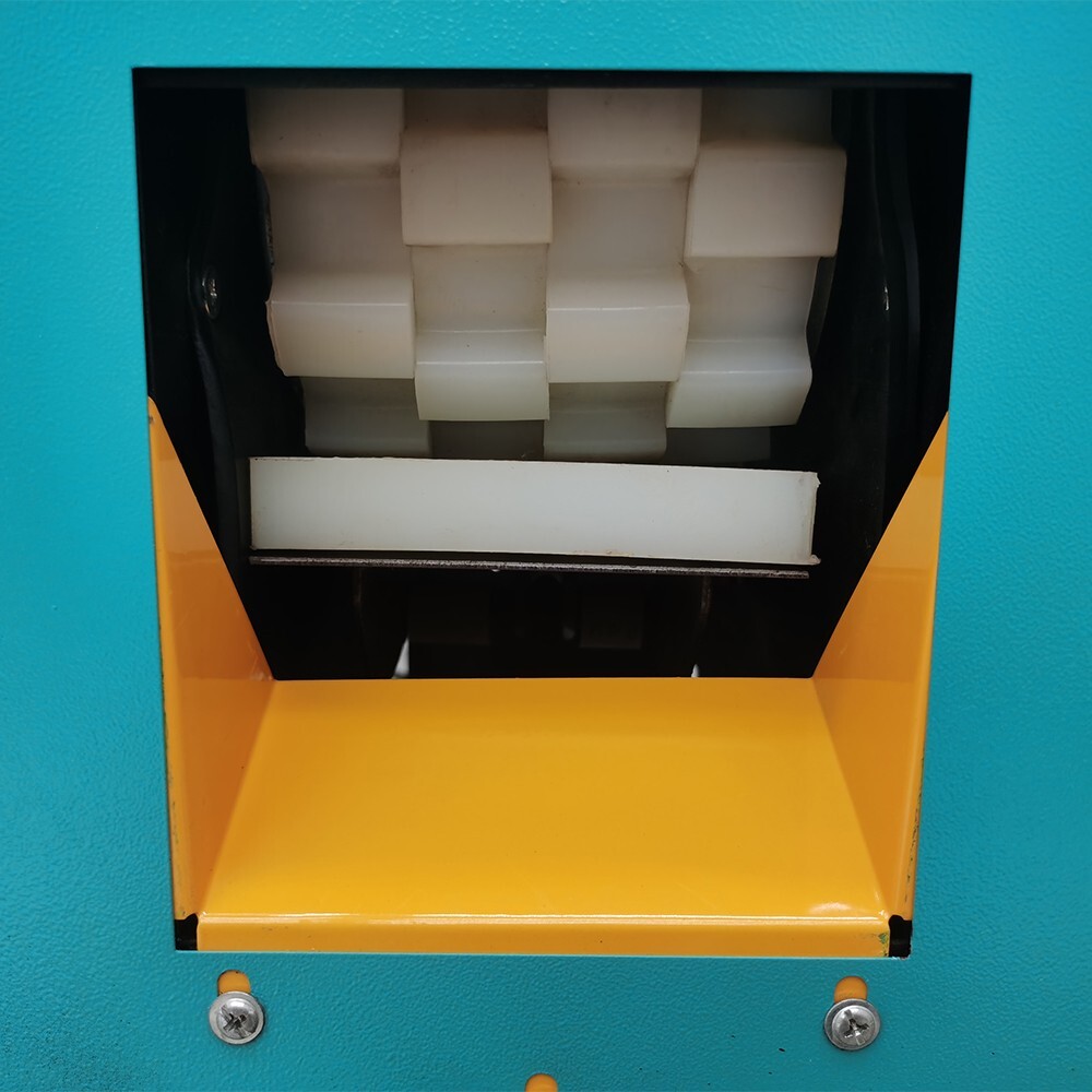 Garlic Separating Machine 180W Automatic Dry Garlic Cloves Splitter Separator