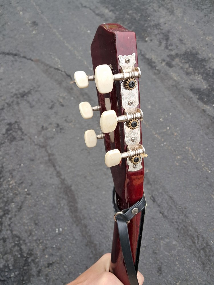 Vintage 6 String Accoustic Guitar
