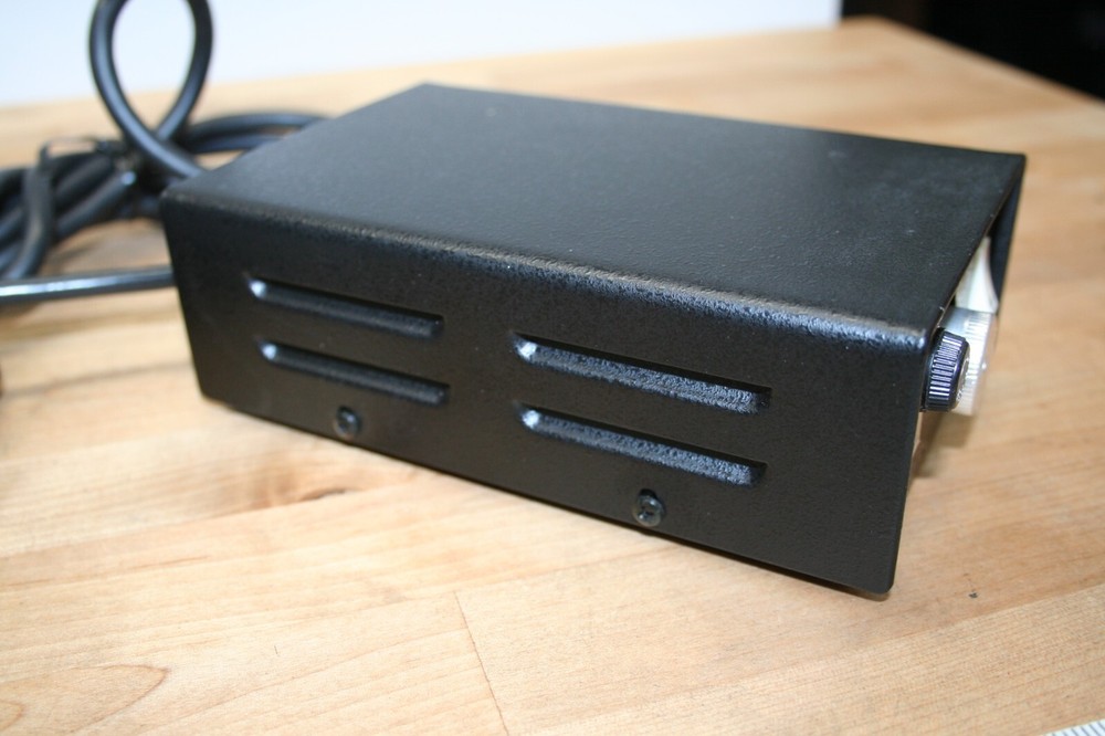 Microscope Illuminator Japan Model 313617 115VAC Missing Lamp