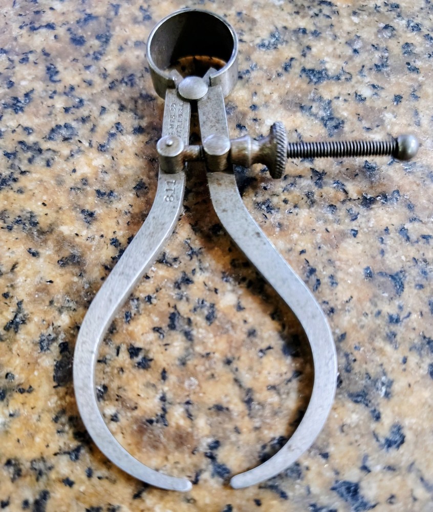 🗽 BROWN AND SHARPE 811 MINI 3" OD CALIPER