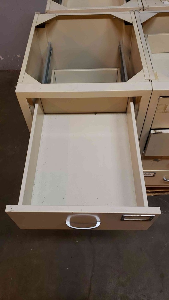 Duralab 3'2" Drawer Casework (SKU: 2499AA)(2499AA)