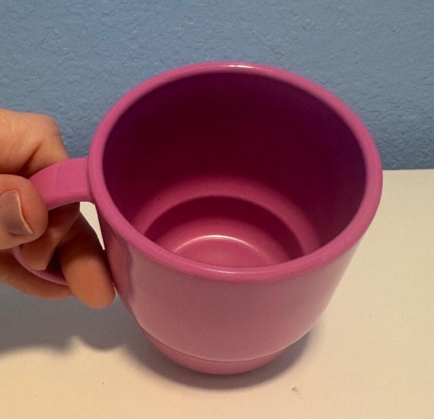 Tupperware Mom Dad mug Set of 2 Tabletop Stacking Mugs