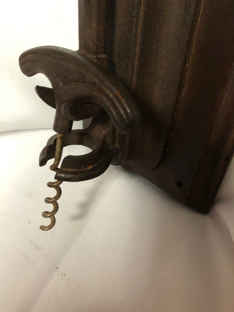 Mechanical Ratchet Cast Iron Wall Mount Corkscrew ~ WN49