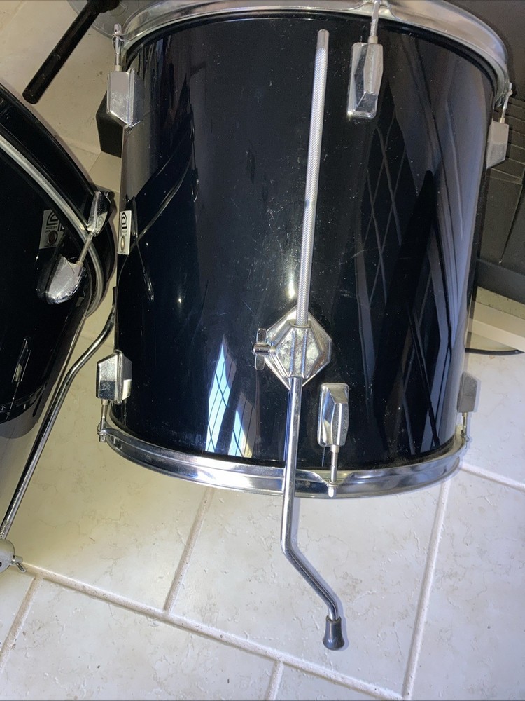 Fender Starcaster 16x17 Floor Tom Drum