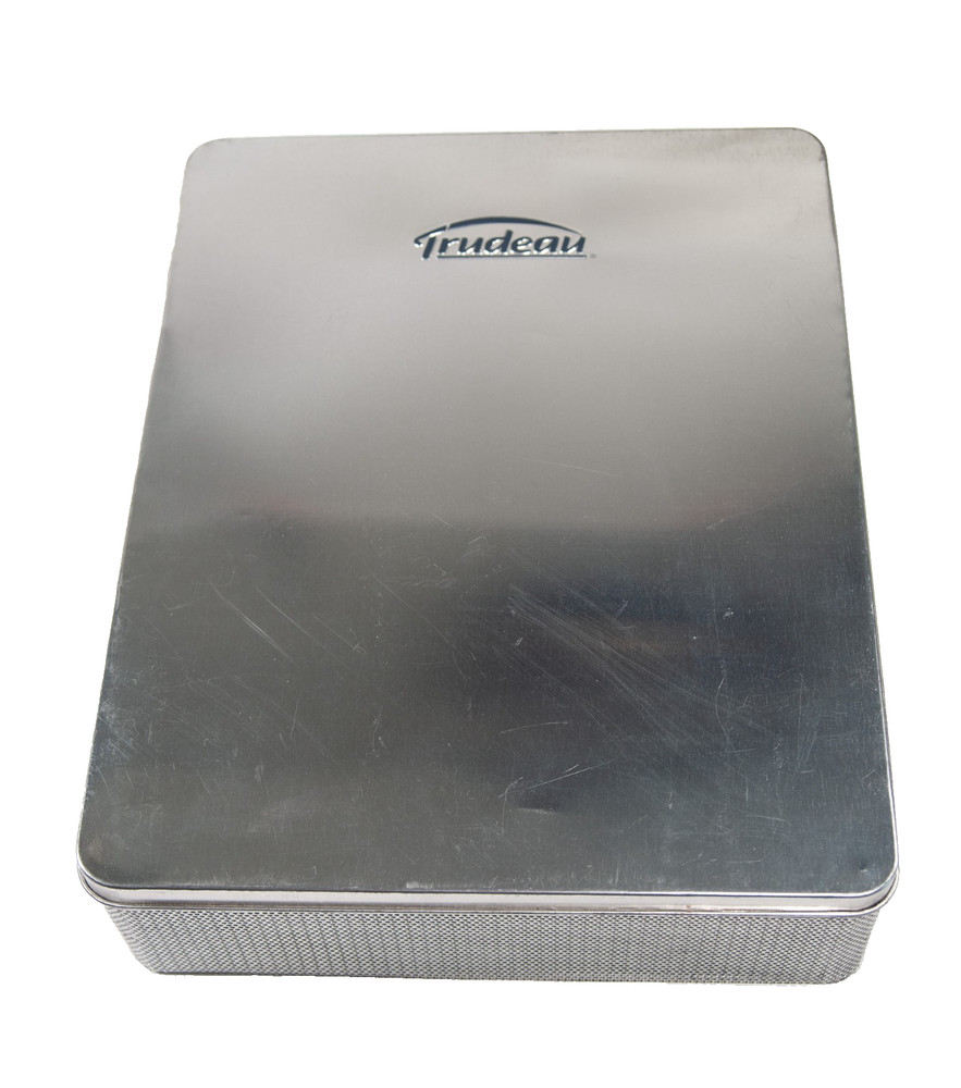 Trudeau Corkscrew comes in a nice tin box