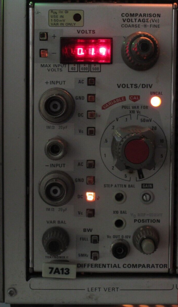 TEKTRONIX 7A13 DIFFERENTIAL COMPARATOR PLUG-IN MODULE - Tested for Power