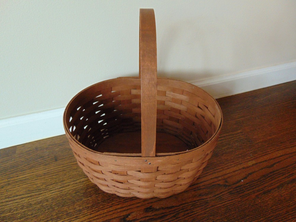 LONGABERGER SECOND QUALITY D BASKET 2008