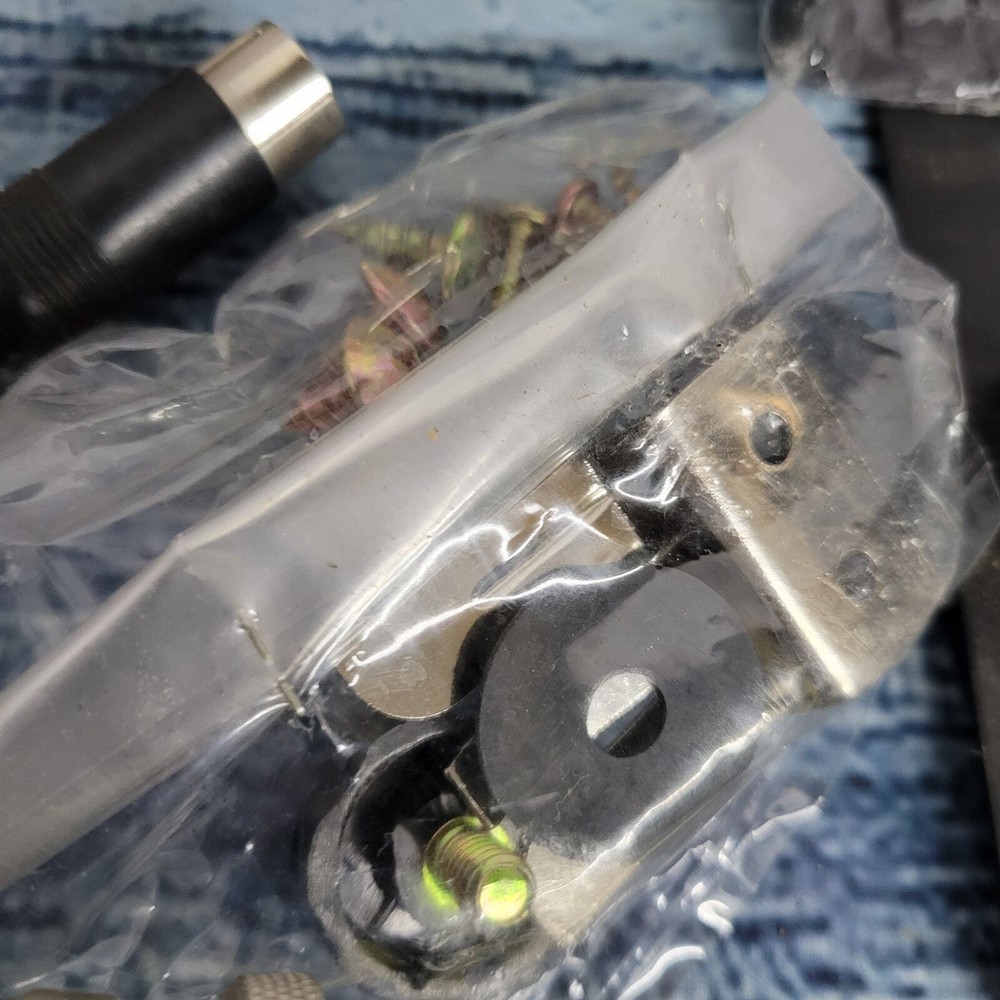 Miscellaneous CB mics, mounts, speaker, and small accessories UNTESTED