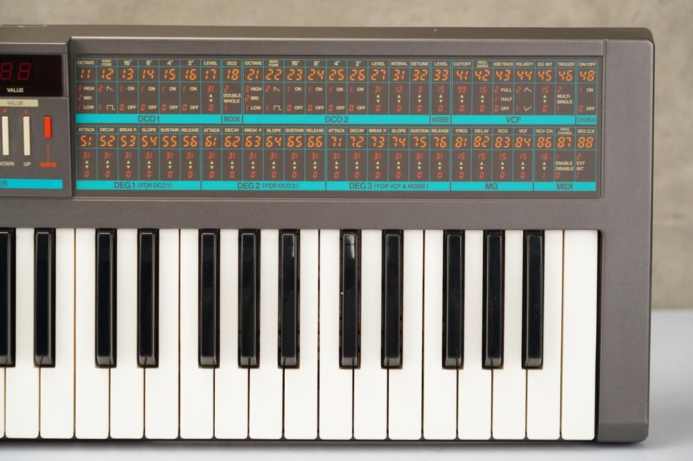 Korg Poly-800 Polyphonic Synthesizer w/ Filter Mods & Original Box #56009