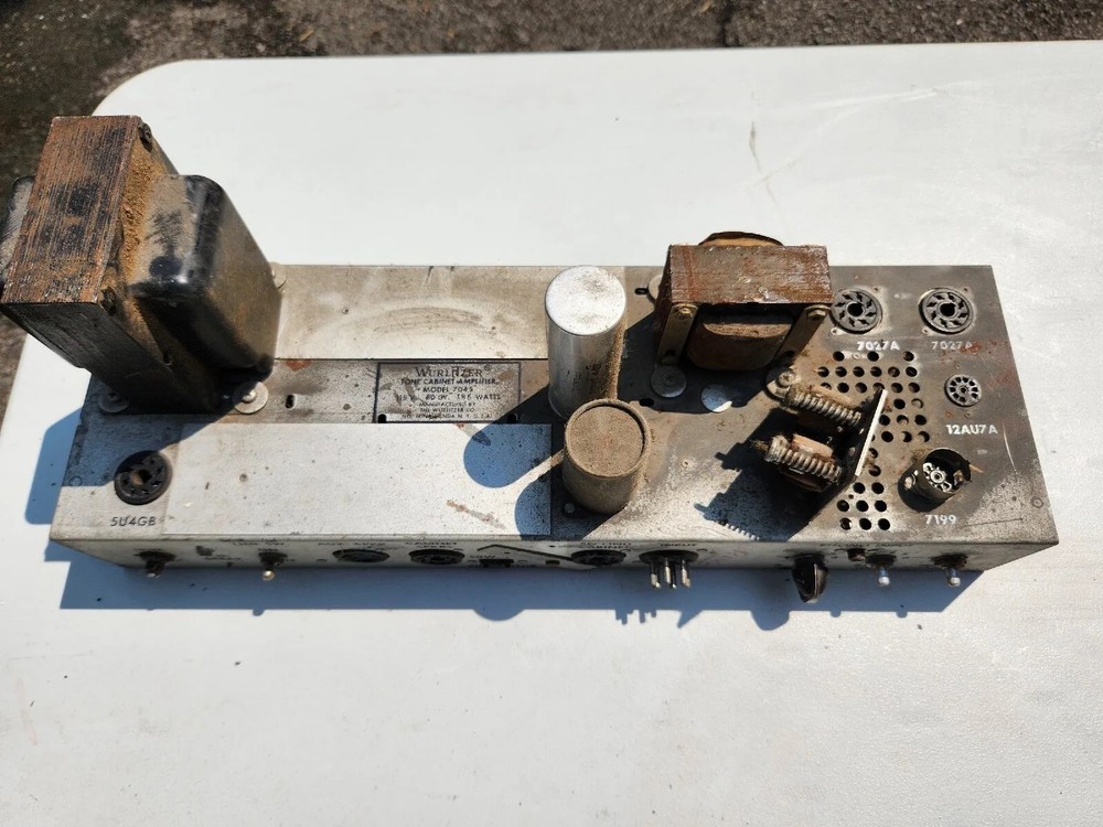 Wurlitzer Tube Amplifier 4075 Untested