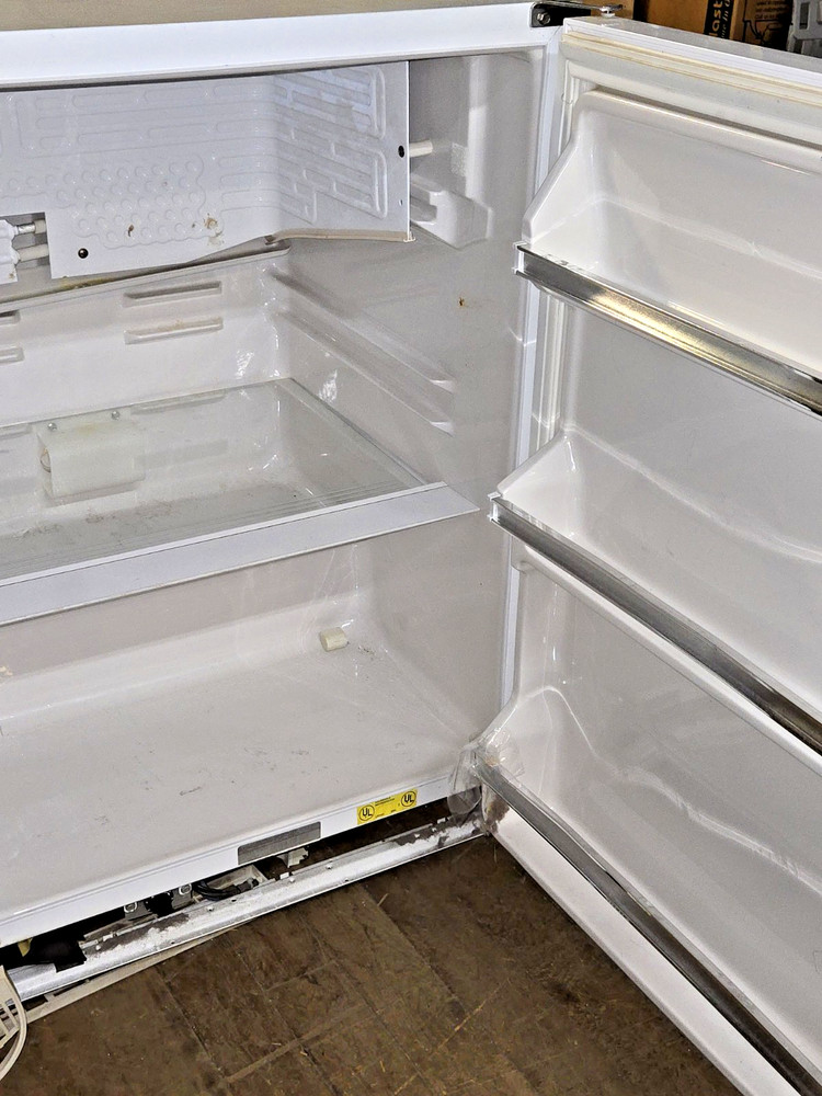 Marvel Scientific 61AR 6.1 Cubic Foot Under Counter Refrigerator 115v ADA TESTED