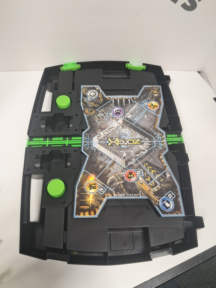 Xevoz - BATTLE ATTACK TRANSPORTER CASE W/ IRON SPECTRE - Complete - Hasbro 2004