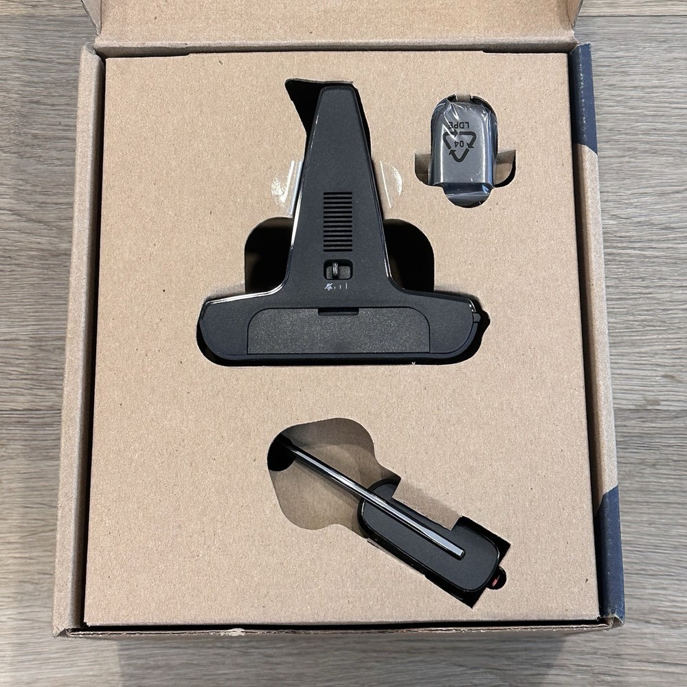 Poly SAVI 8240 OFFICE Wireless Headset and Charging Base DECT Bluetooth NEW