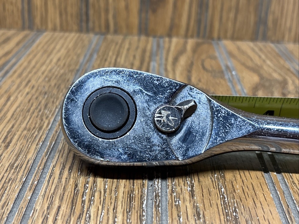HUSKY 1/2" Drive 11" Teardrop Ratchet, with push button socket release