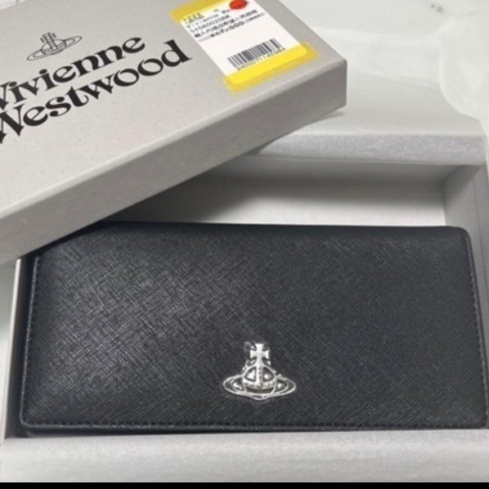 Vivienne long wallet From Japan