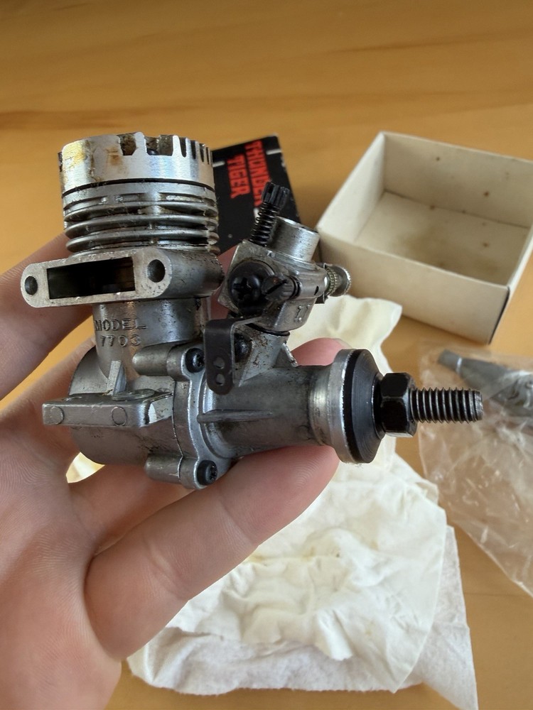 Thunder Tiger 15 III R/C Engine w/Box