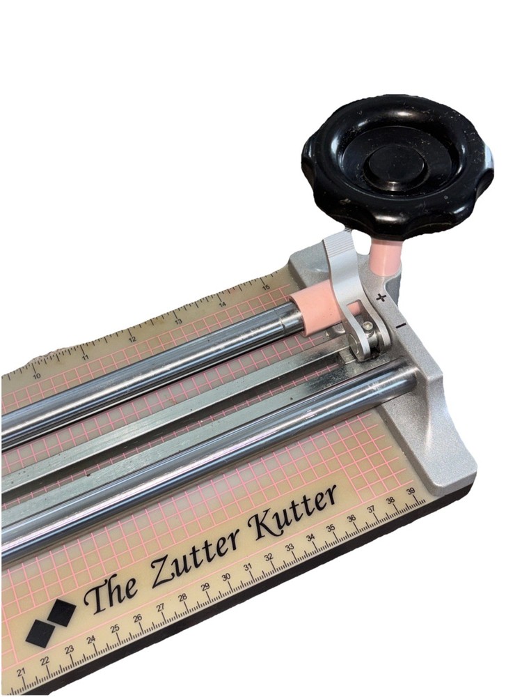 Zutter Kutter Heavy Duty Craft Cutter-Cuts Chipboard Cardboard Pre-owned No Box