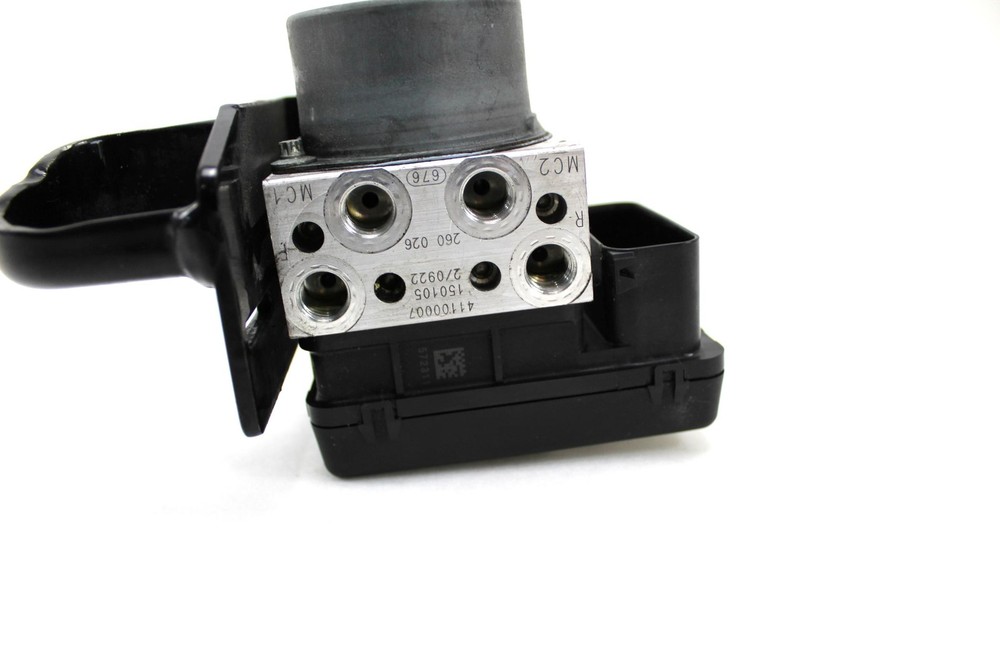 16-17 Harley Dyna Lowrider S FXDLS Abs Control Module Pump