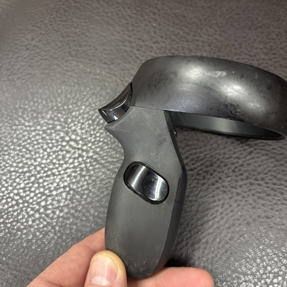 Genuine Oculus Quest 1 / Oculus Rift S Controller (RIGHT HAND ONLY) VR