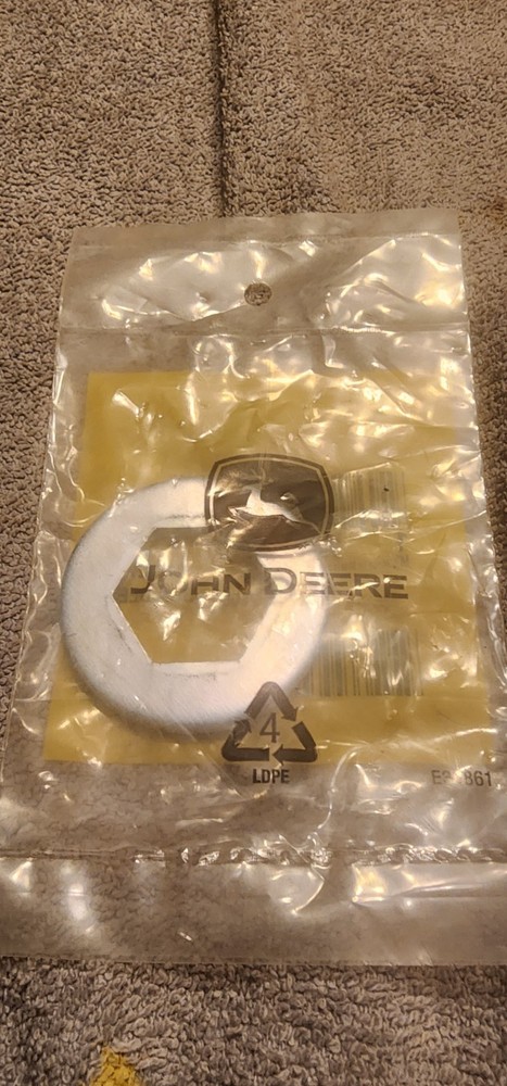 john deere Hexagonal ID washer part no W38627