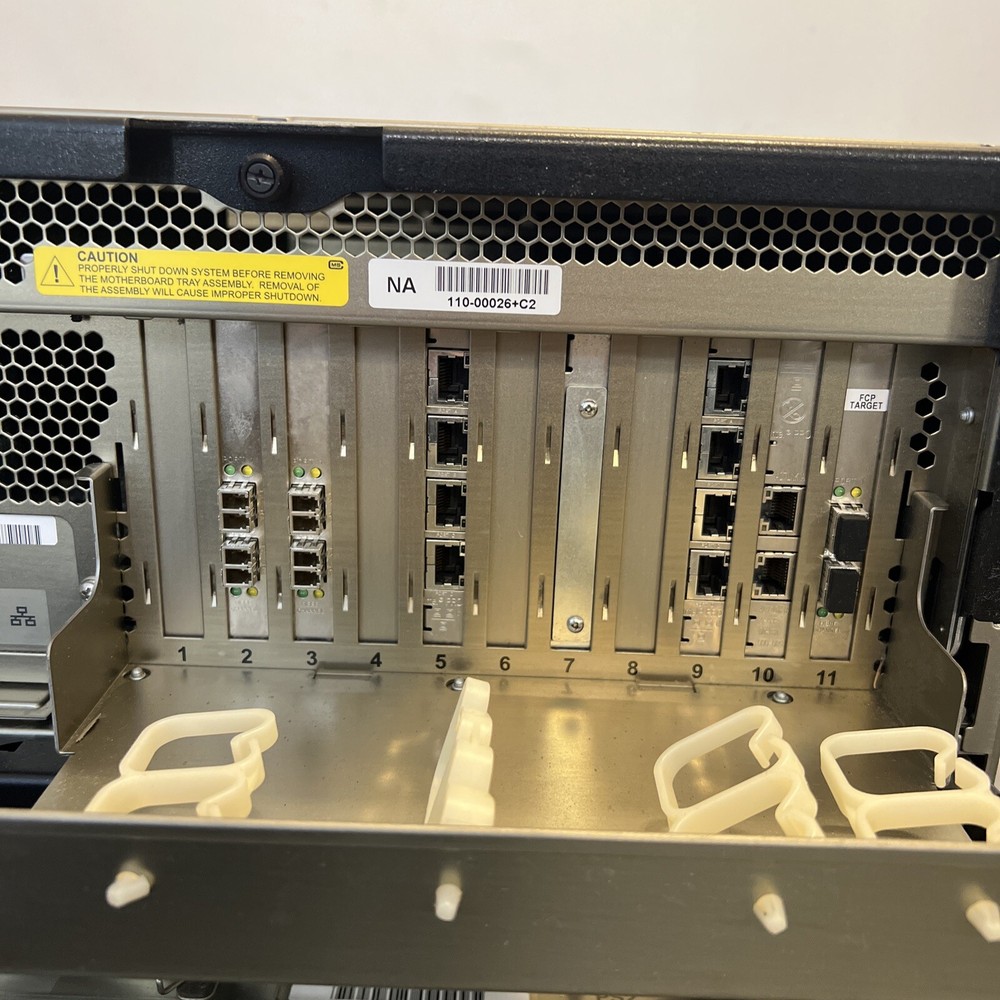 NetApp R200 Controller Head Unit Disk Array System