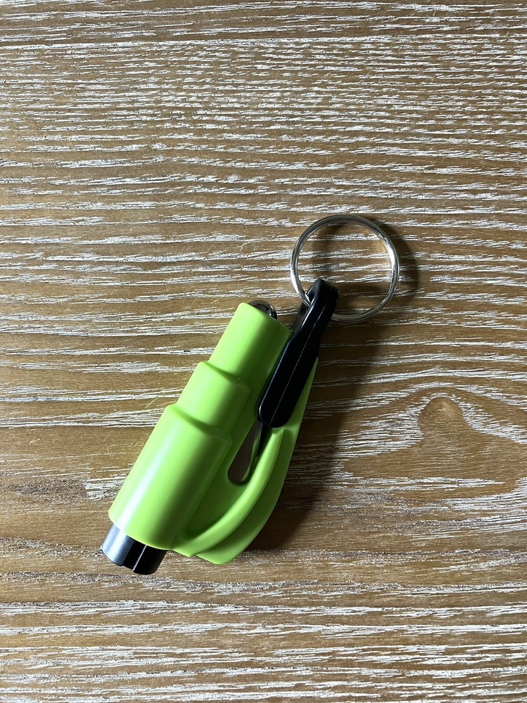 Key Chain Window-Punch & Seat Belt Cutting Tool