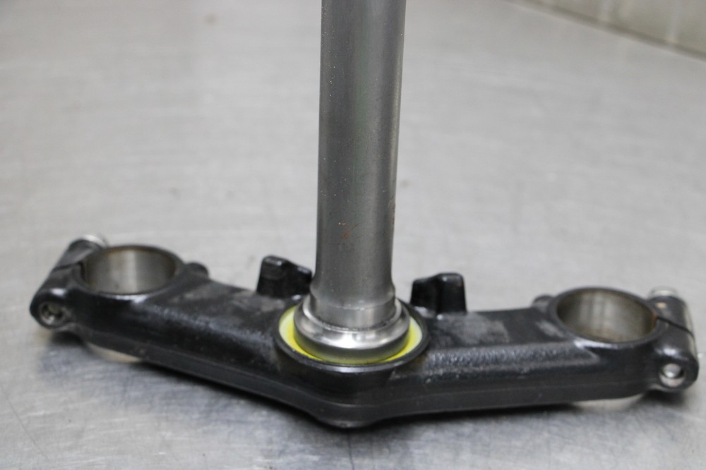 15-18 HONDA CB300F Lower Triple Tree Clamp