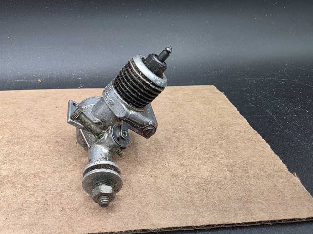 Vintage 1955 Spitfire Jim Walker 065 Plane Motor Model Engine Control Line / FF