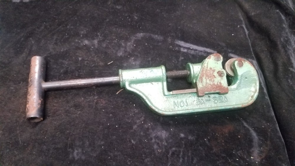 Vintage Hosecomatic Crimping Tool N01 6A-32A