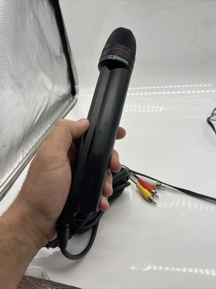 Emerson Echo Microphone Plug N Sing Karaoke Microphone. H