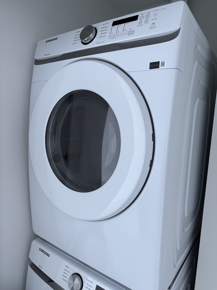 Samsung Stackable Washer and Dryer Set White WF45T6000AW & DVE45T6000W Open Box