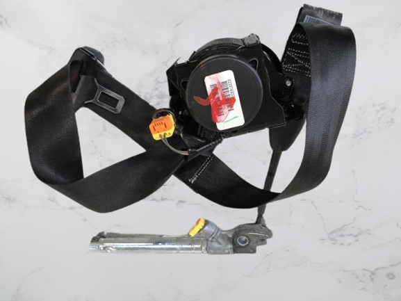 2013-2018 Ford Focus Front Left Driver Seat Belt Retractor Black USED