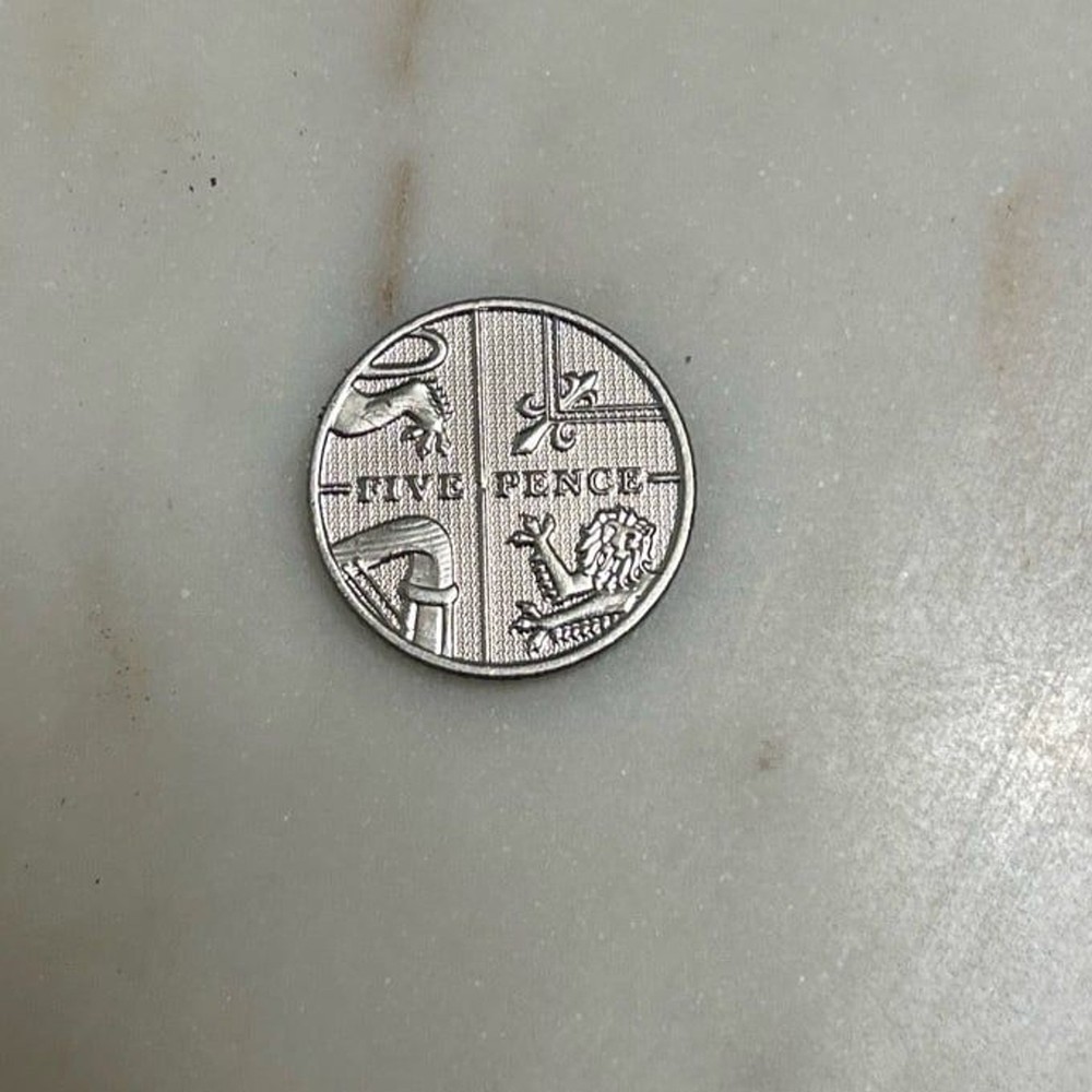 5 Pence QEII & Shield Coin
