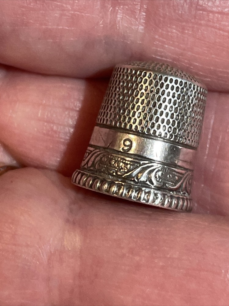 Nice Simons Bros. Sterling Thimble #9