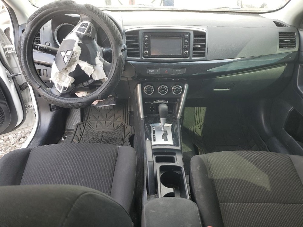 LEFT WHT ROCKER PANEL MOULDING OEM 2017 MITSUBISHI LANCERMIT 6512A487