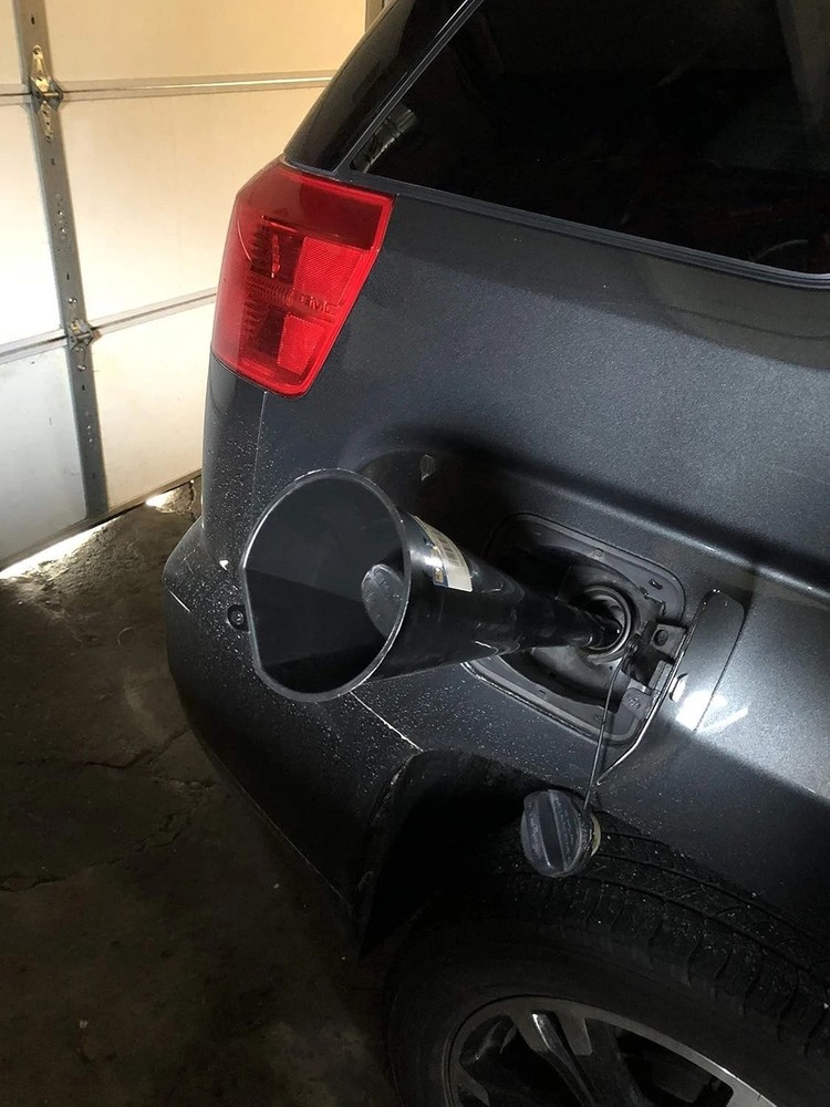 75-068 Long Neck Plastic Funnel - 2 Quart