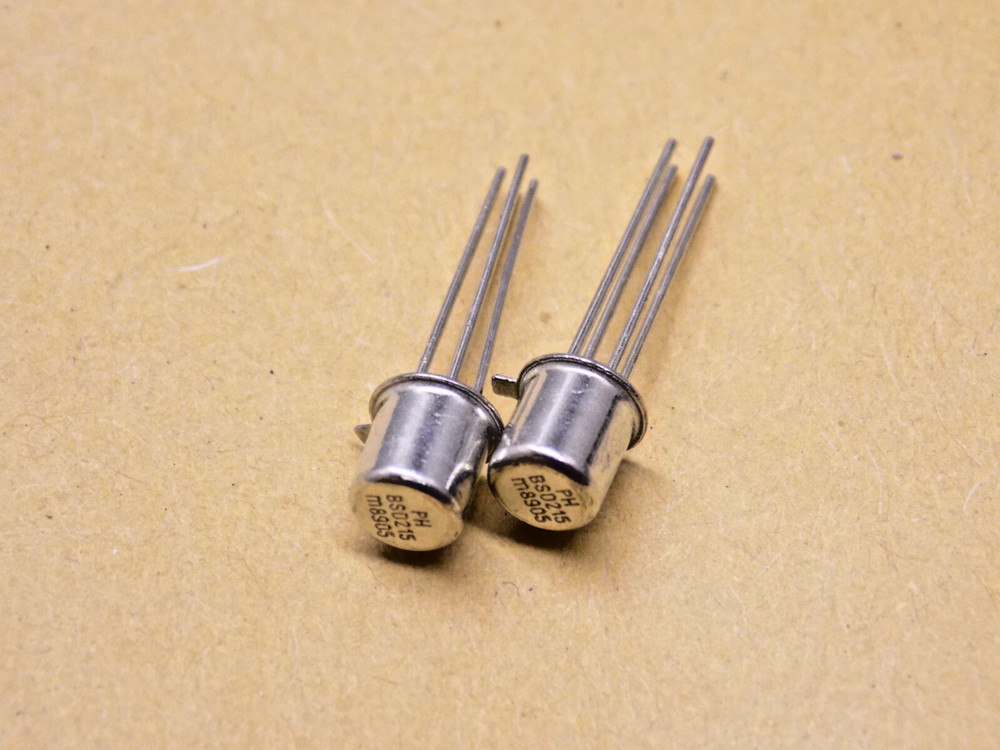 10x BSD215 PHILIPS N-CHANNEL TRANSISTOR NOS
