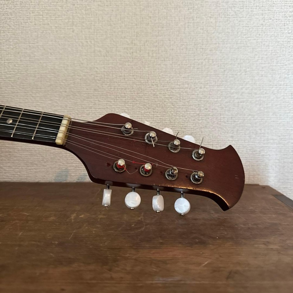 Set of 2 mandolins with decorative design