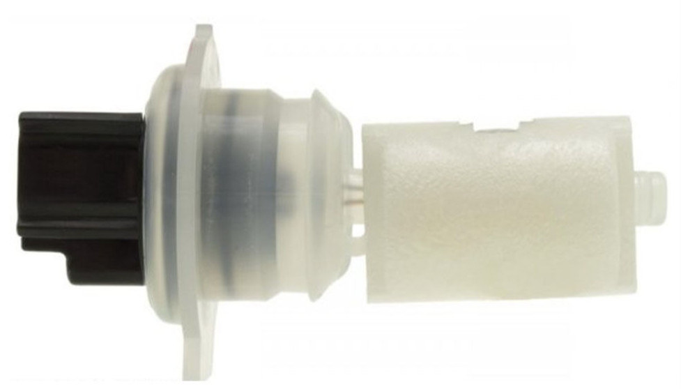 Windshield Washer Level Sensor + Connector Fits: Lexus 2007-2012