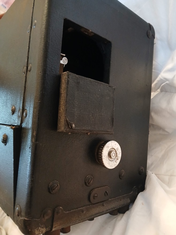 Bell & Howell 16mm Filmosound 156A Projector Model A UNTESTED AS IS