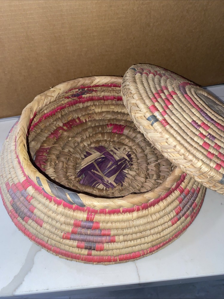 Beautiful Pair Of Vintage Baskets.