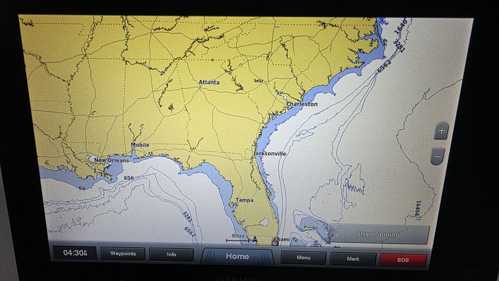 Garmin GPSMAP 7612 12" Chartplotter / Fishfinder – Excellent Condition.