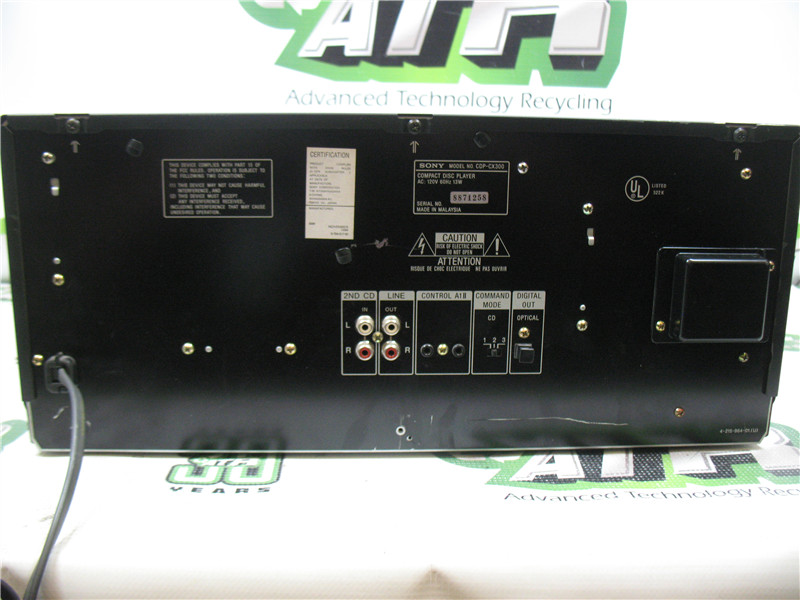 Sony CDP-CX300 300-Disc CD Changer Powers On Needs Belts Dim Display No Remote.