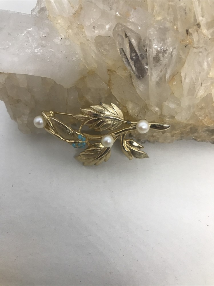 Vintage Brookraft Leaf Accent Brooch