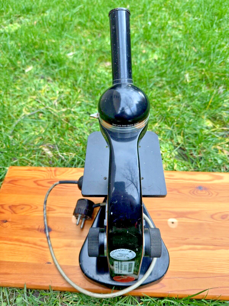 Vintage Microscope Ernst Leitz Wetzlar | Germany | Mid-20th Century Introducing