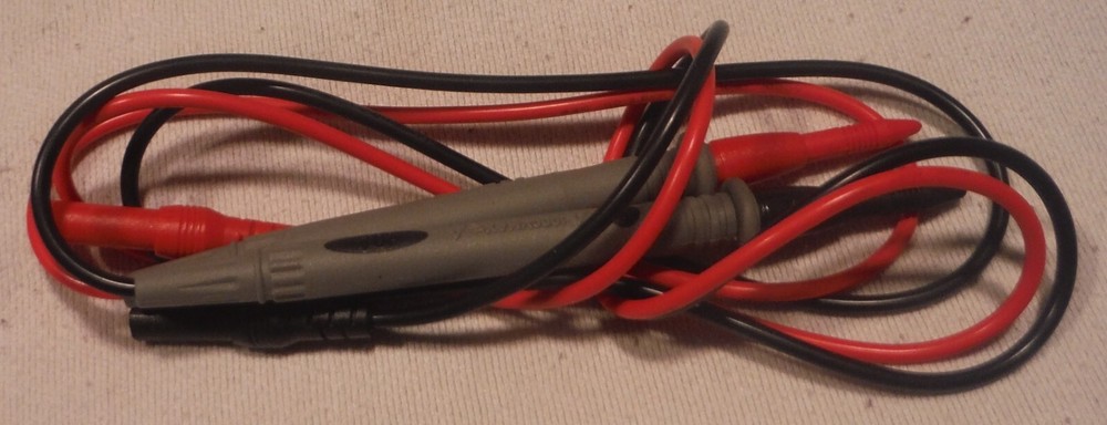 TEST LEADS RED AND BLACK WITH PINPOINT PROBES
