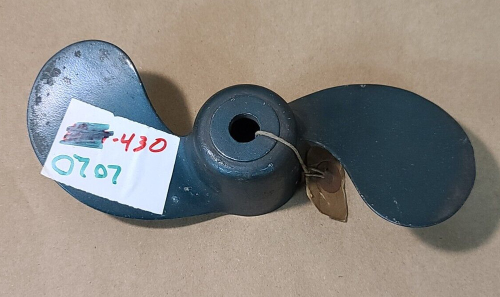 Scott Outboard  Propeller 3745-3137  7 1/2  Inch Diameter