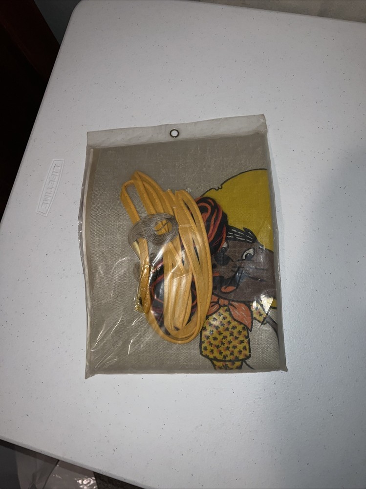 Speedy Gonzales #216D Creative Stitchery Crewel Kit