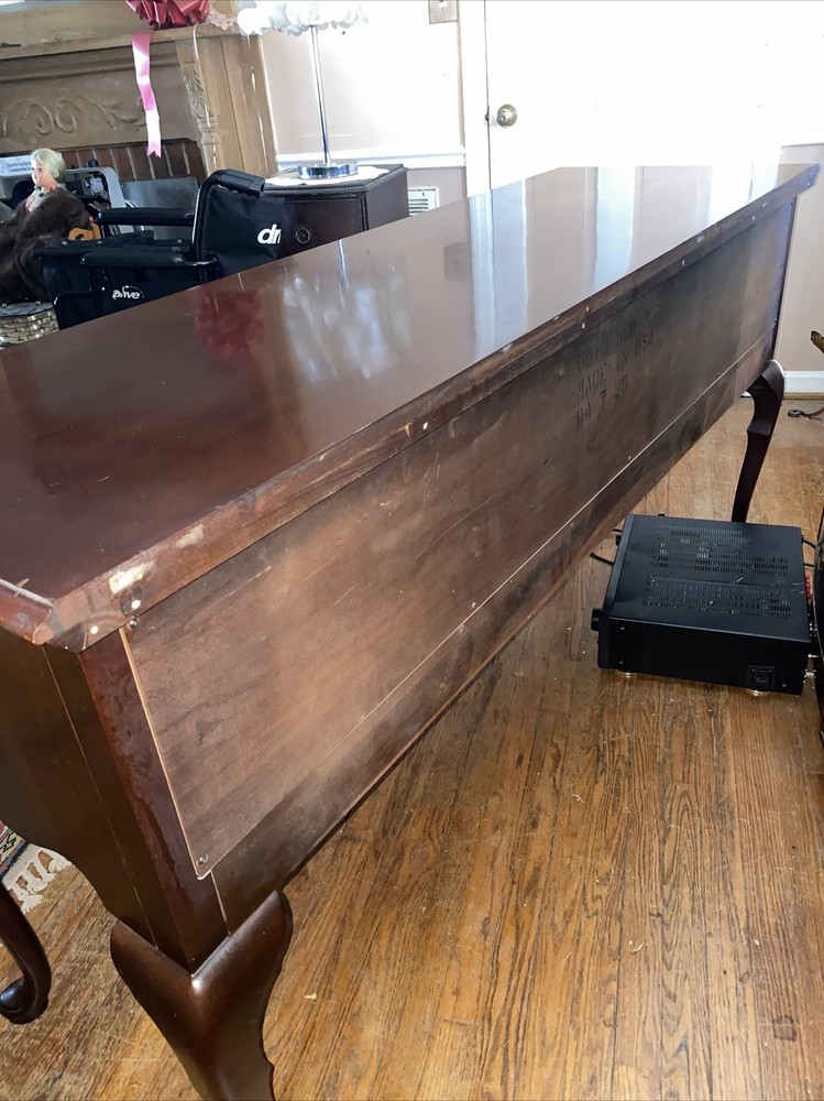 Very Nice LINK-TAYLOR Heirloom Solid Mahogany Queen Anne Buffet