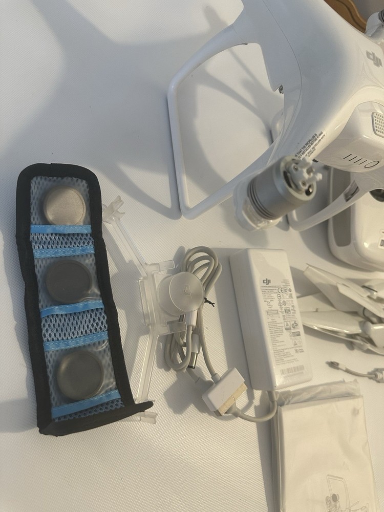 DJI Phantom 4 Drone - White (PHANTOM4)